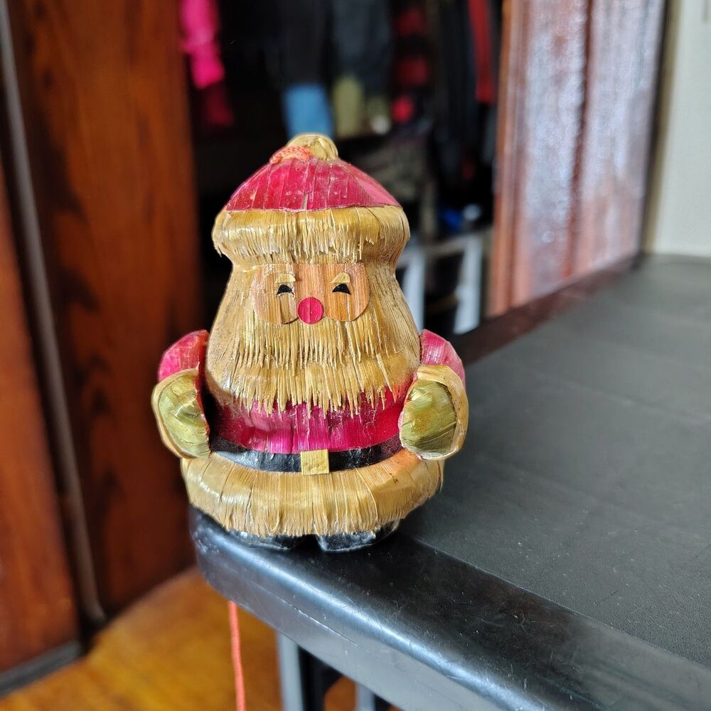 Bamboo VTG Santa Christmas Tree Ornament 3.5”